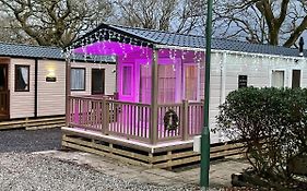 Snowdonia Holidays Caravan Hire - Aberdunant Park - 111 Silver Birch